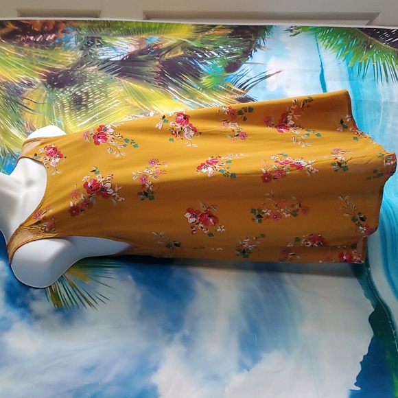 GYPSIES & Moondust sleeveless  w/lace women's blouse size S - Picture 2 of 4